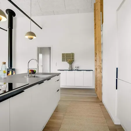 בית נופש 4 Star In Saltum